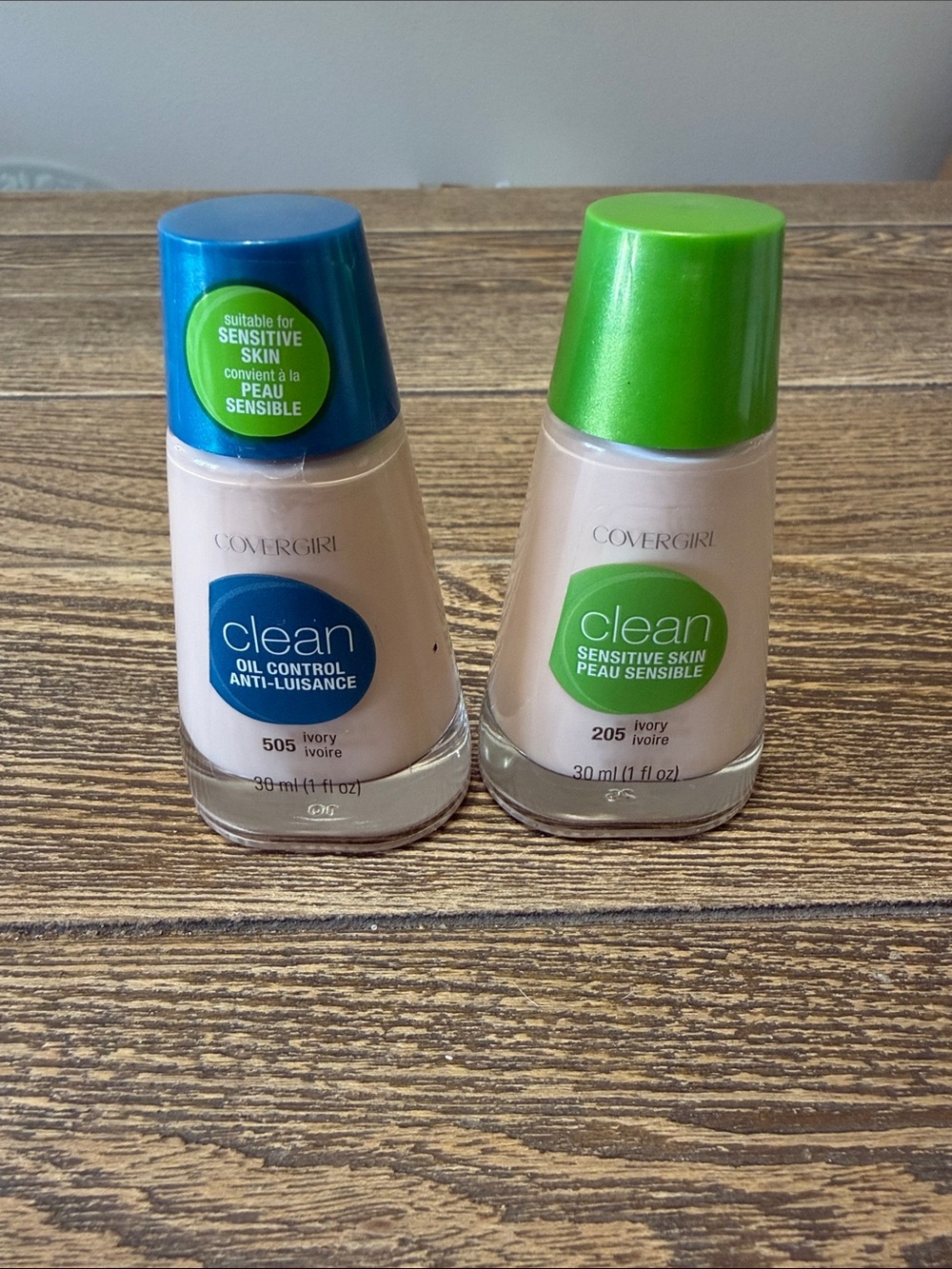 Covergirl Clean oil control & sensitive skin foundation in ivory 2 pack